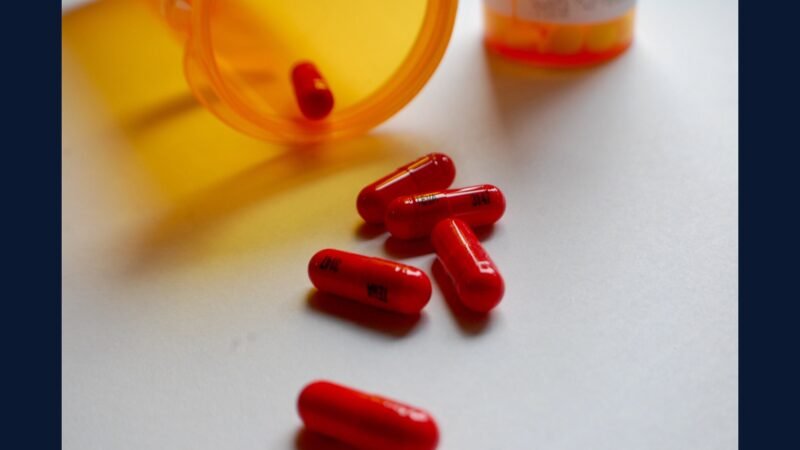 Acidente em laboratório com derrame de sangue: protocolo