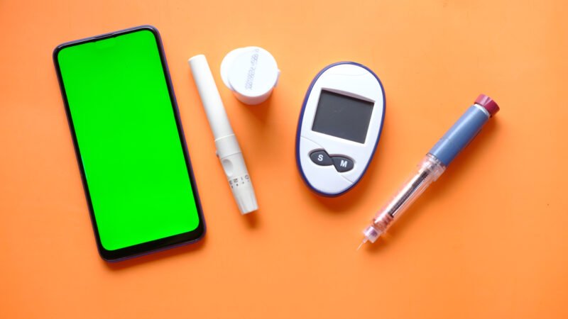 Endocrinologia: descarte de testes em consultório, agulhas e medicamento residual