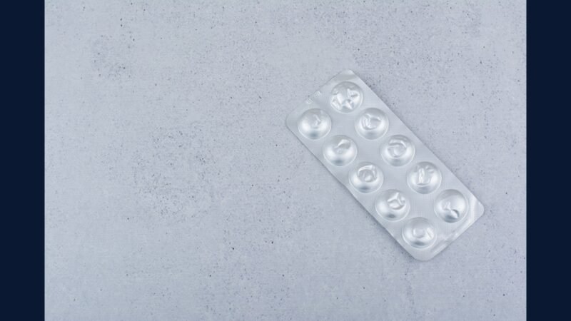 Kit de primeiros socorros em clínica: descarte de itens
