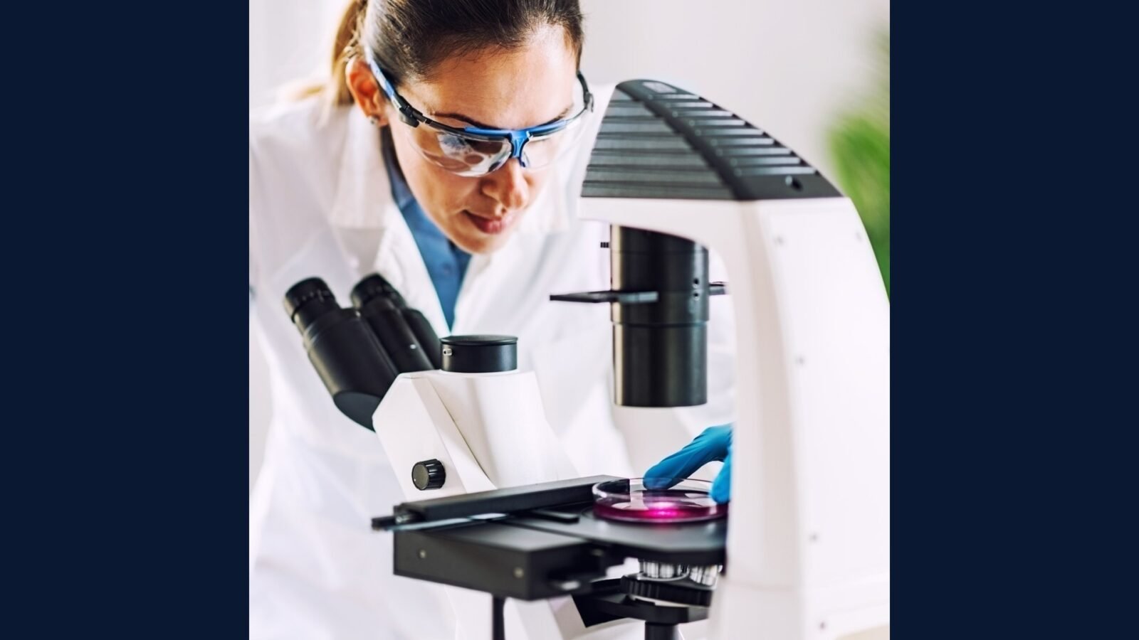 Mito: laboratório só faz exame, sem PGRSS
