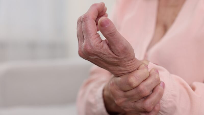 Reumatologia: descarte de infiltração articular, biópsia e imunobiológicos